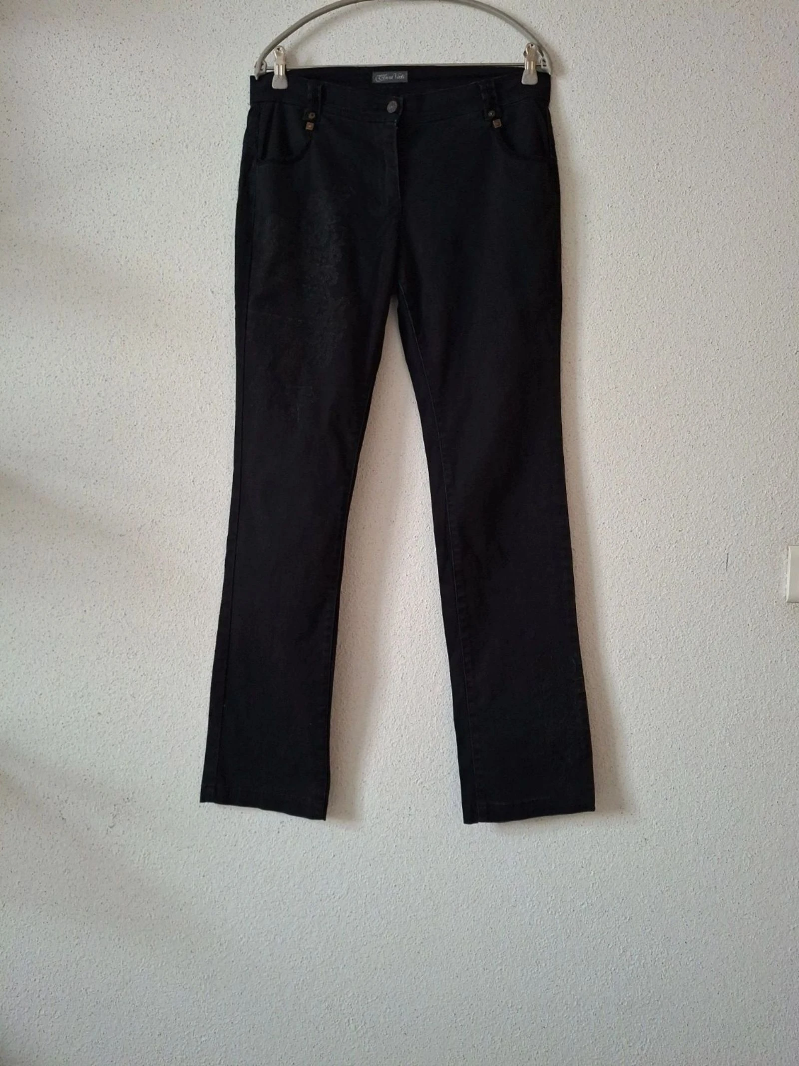 Jeans preto com bordados – photo 13